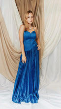 Cargar imagen en el visor de la galería, Vestido Luna
