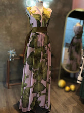 Cargar imagen en el visor de la galería, Vestido Flores Verde

