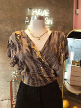 Cargar imagen en el visor de la galería, Blusa Karam
