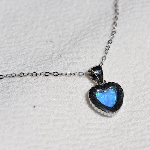 Collar love blue